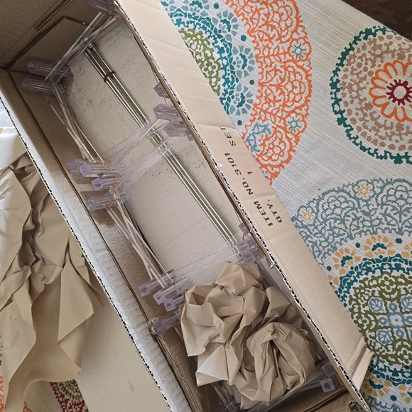 Multi-Tier Metal/ Acrylic Earring Rack - Picture 2 of 5